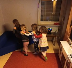 Gemeinsam Spaß haben und die Welt entdecken.